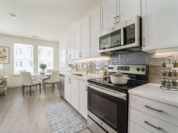 6324 Meeting St #306