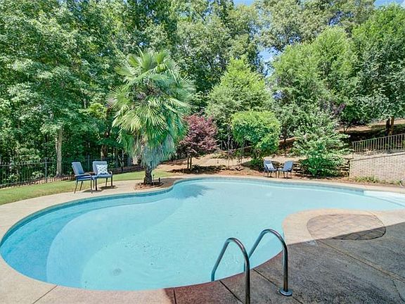 4th image of 5413 Pierce Ct