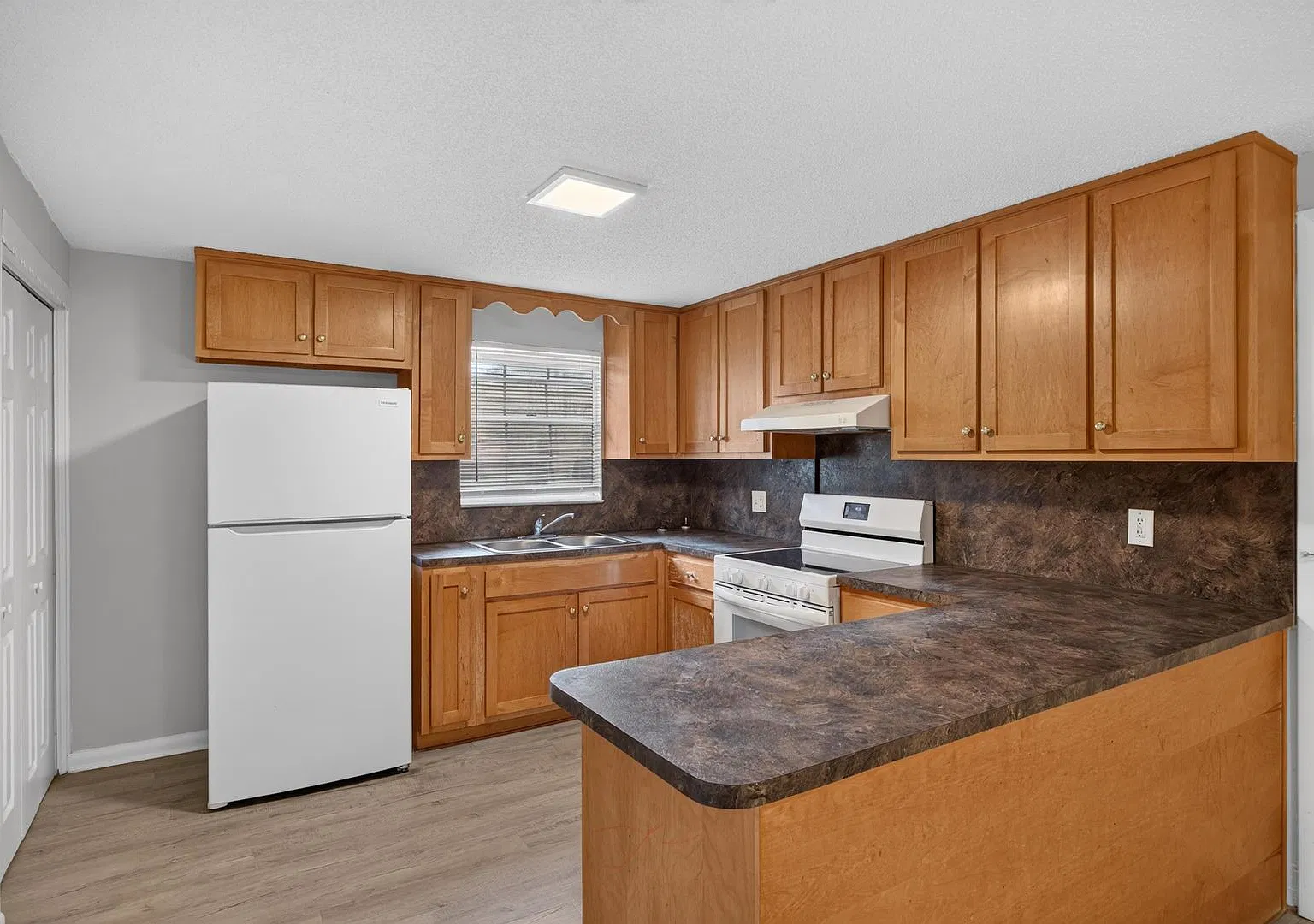 Westside Home in Established Neighborhood — Photo 4