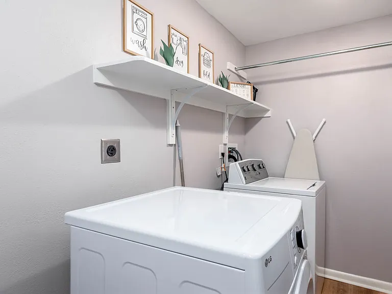 312 Warren St — Photo 25