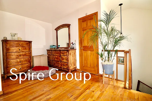 Rented by Spire Group | media 13