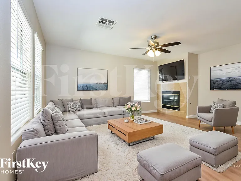 4822 Canary Diamond Ave — Photo 4
