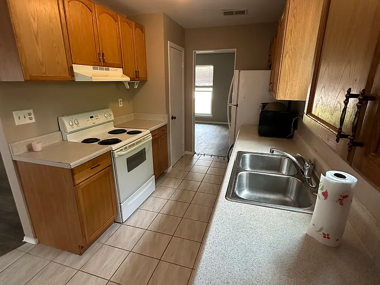 5800 Holly Hill Ct — Photo 11
