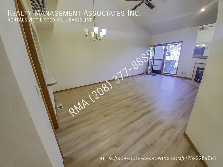 588 S Curtis Rd — Photo 3