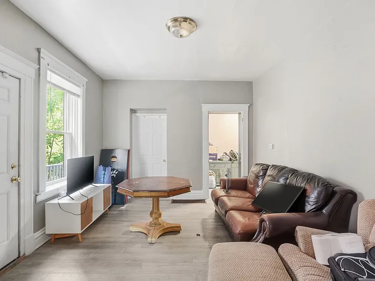 2661 Bellevue Ave — Photo 14