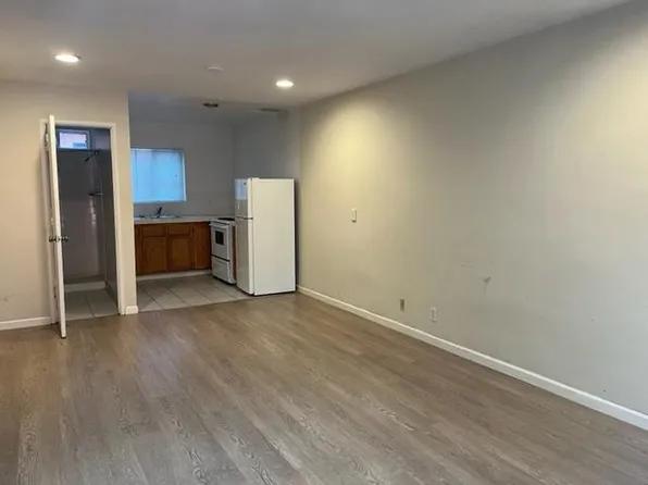 5497 Claremont Ave, Oakland, CA 94618