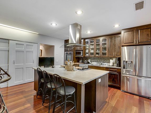 4th image of 929 W Ainslie St APT 3