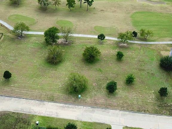 2nd image of 119 Club Creek Dr