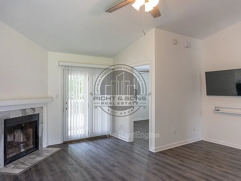 3223 Albert Dr #1 — Photo 4