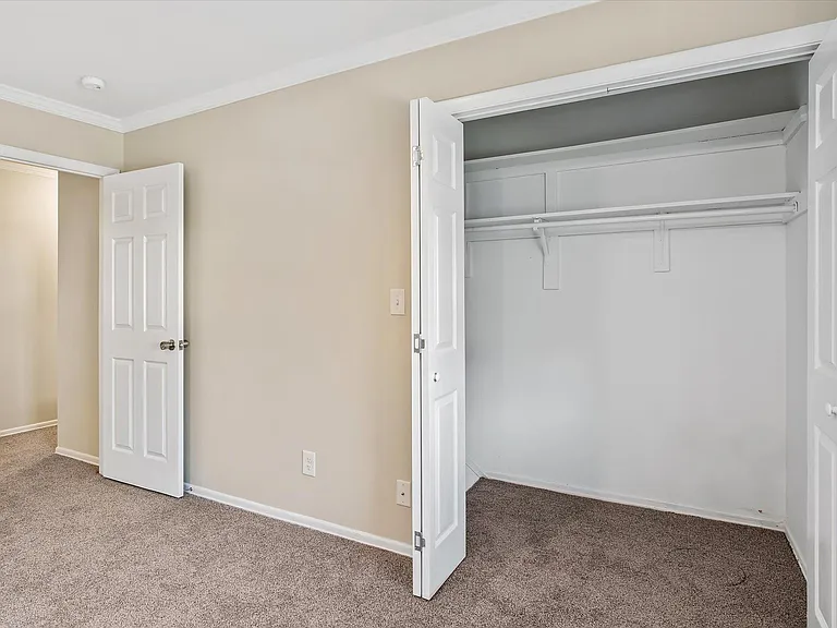 2938 E Saint Marks Rd — Photo 18
