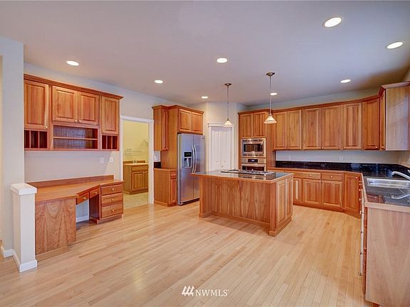 5th image of 1768 28th Ave NE