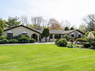 84 Watergate Dr, South Barrington, IL 60010