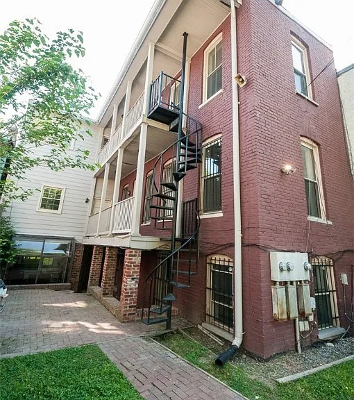 407 W Clay St #B — Photo 11