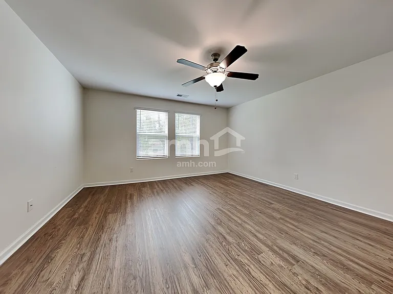 186 Orion Way — Photo 9