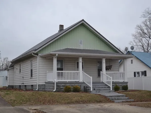 411 W 5th St, Mount Carmel, IL 62863