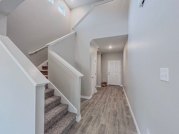 5th image of 515 Provincia Dr