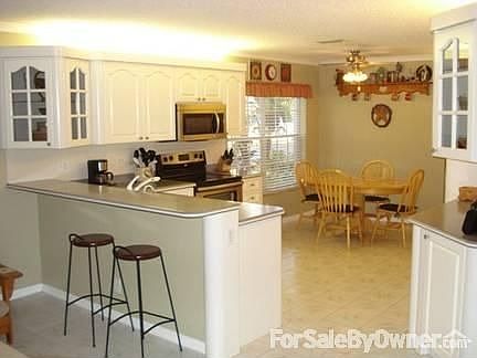Kitchen, Breakfast, Snackbar, Family Rm