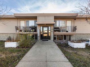 No Name, Edmonton, AB T5R 5H4