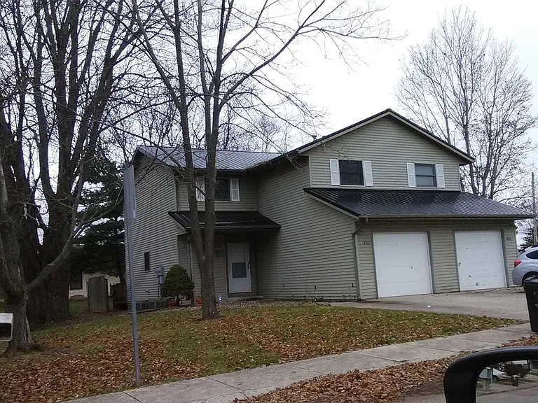 402 S Village Ct — Photo 9
