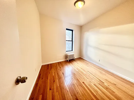 Rented by A&E Real Estate Management | media 14