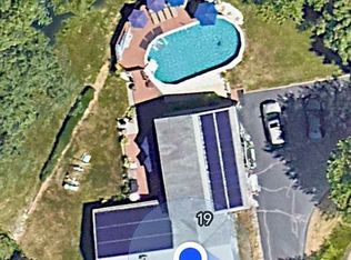 19 Edith Ln, Norwalk, CT 06851