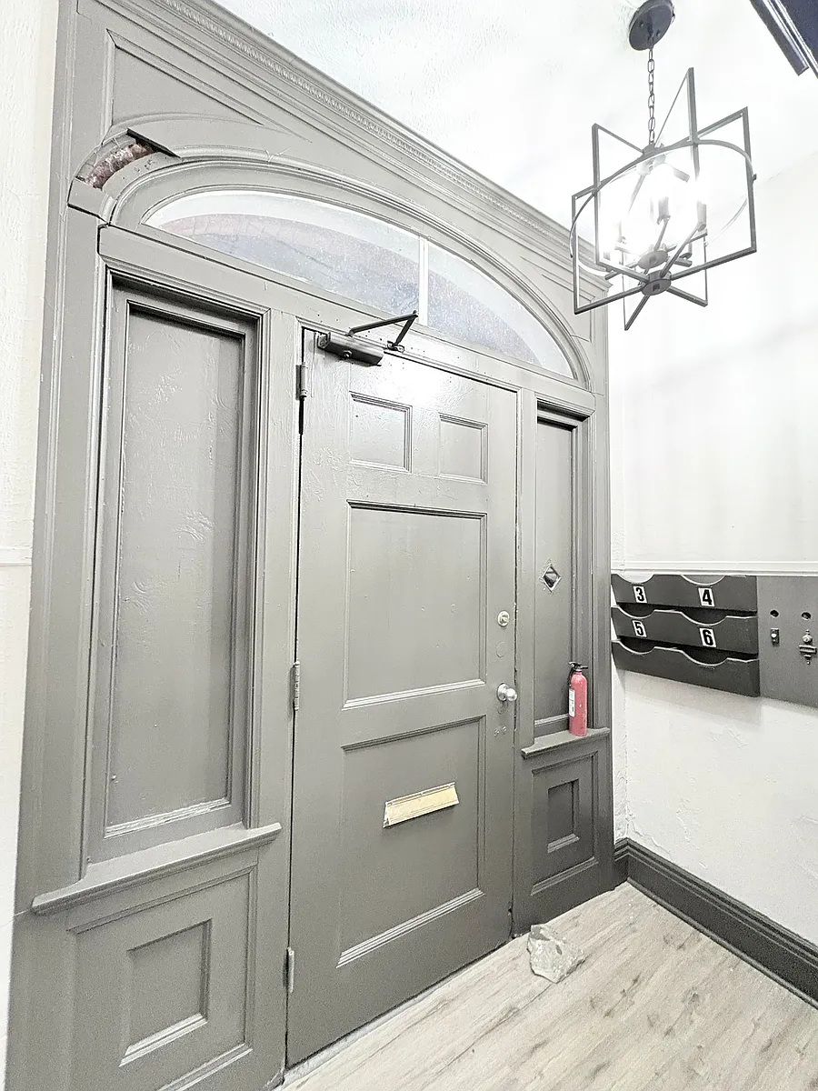 Building Photo - 353 Kenilworth Ave #5