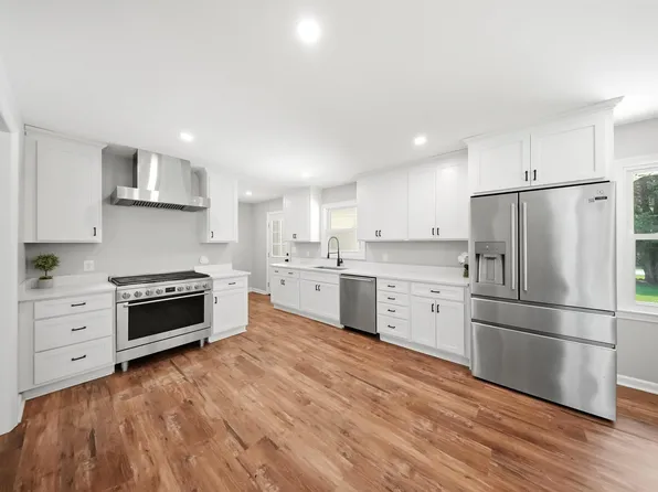 312 Nottingham Rd, Clinton, SC 29325