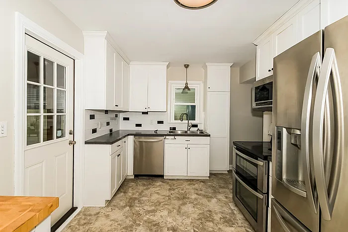 7041 Garfield Ave S — Photo 4