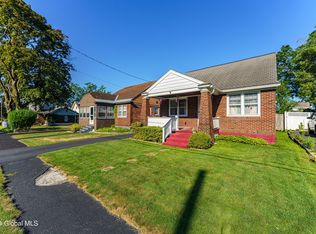 1427 Lexington Ave, Schenectady, NY 12309