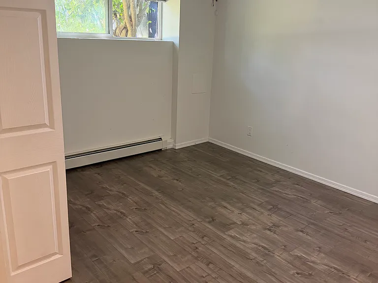 960 Balbirnie Blvd — Photo 8