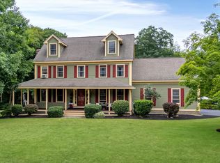 33 Alexander Dr, Hampton, NH 03842