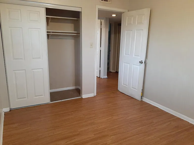 5601 E 139th Ter #D — Photo 17