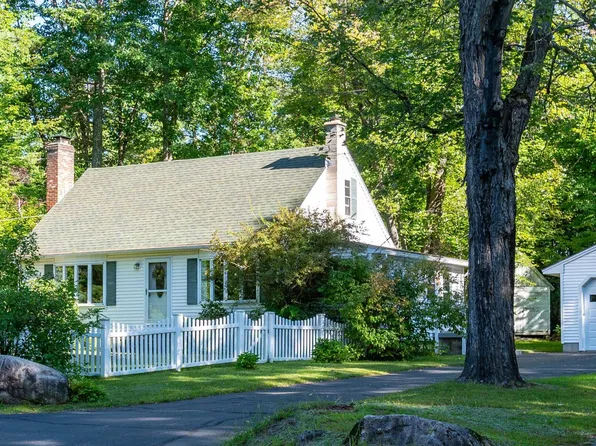 26 Maple Street, Fryeburg, ME 04037