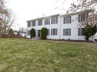 8 Antoinette Ct, Jamesburg, NJ 08831