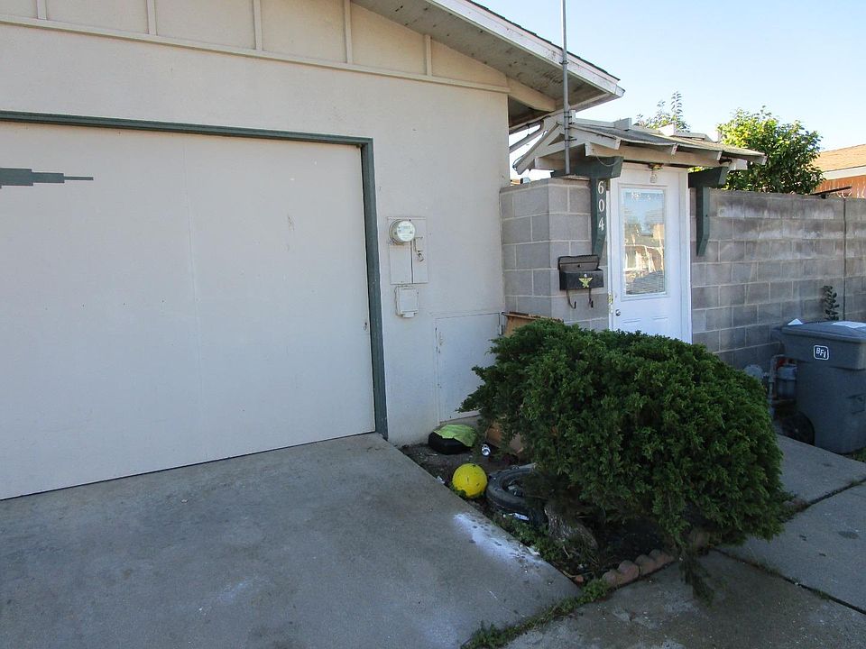 2nd image of 604 Yreka Dr