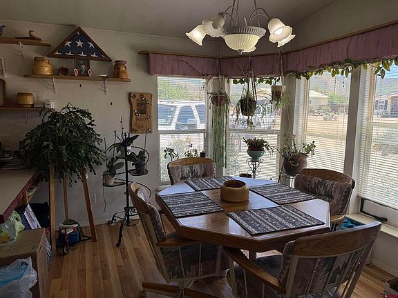 5th image of 207 W Menefee Street