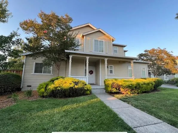 14 Stratford Pl, Petaluma, CA 94954