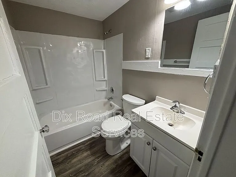 233 Niagara Ave #RIGHT — Photo 13