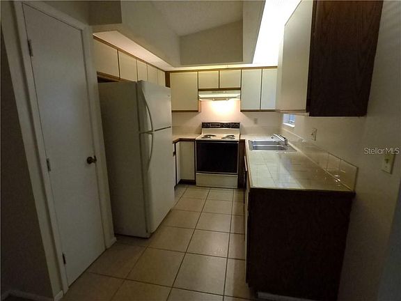 4th image of 1578 Nantucket Ct #1308