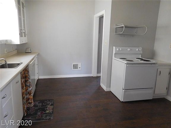 5th image of 904 Avenue G