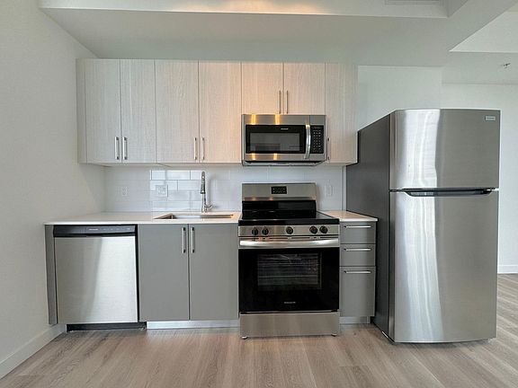 3rd image of 1600 NE 1st Ave #1312