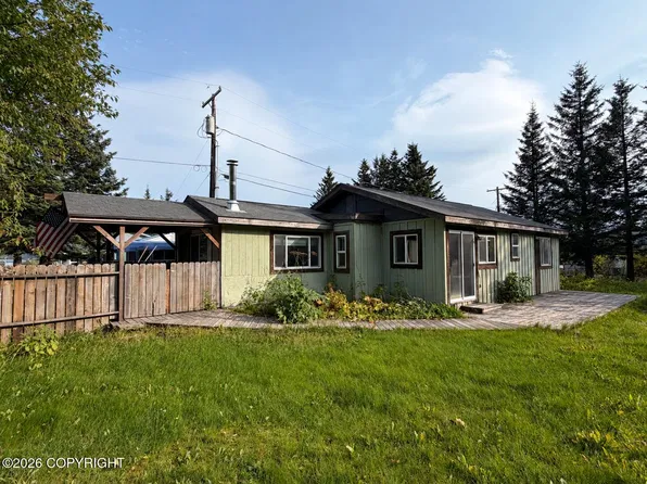 219 Bear Dr, Seward, AK 99664