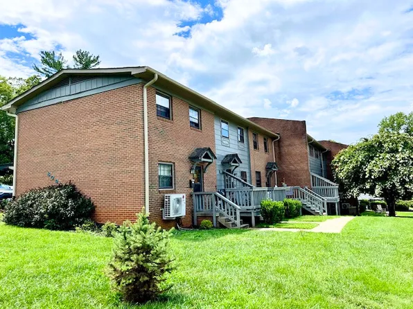 809 Randolph St APT 2, Bedford, VA 24523