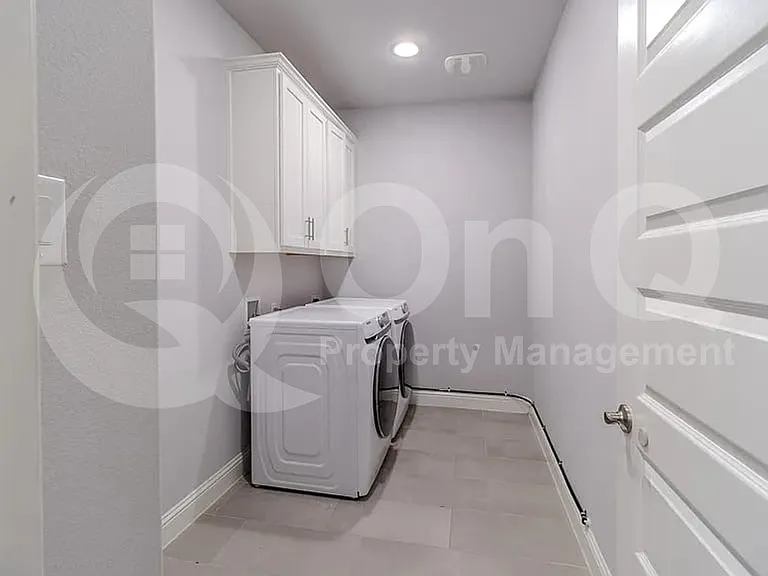 3215 Mattie Grey Ln — Photo 31