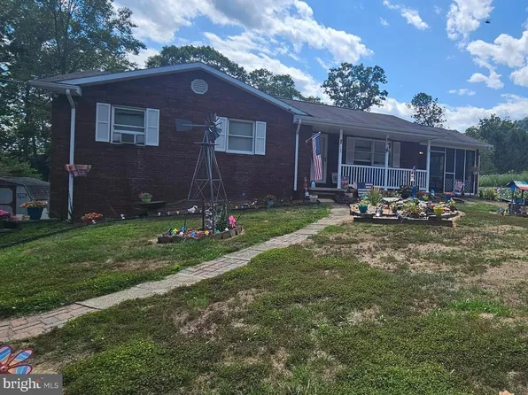 136 Motel Rd, Ridgeley, WV 26753