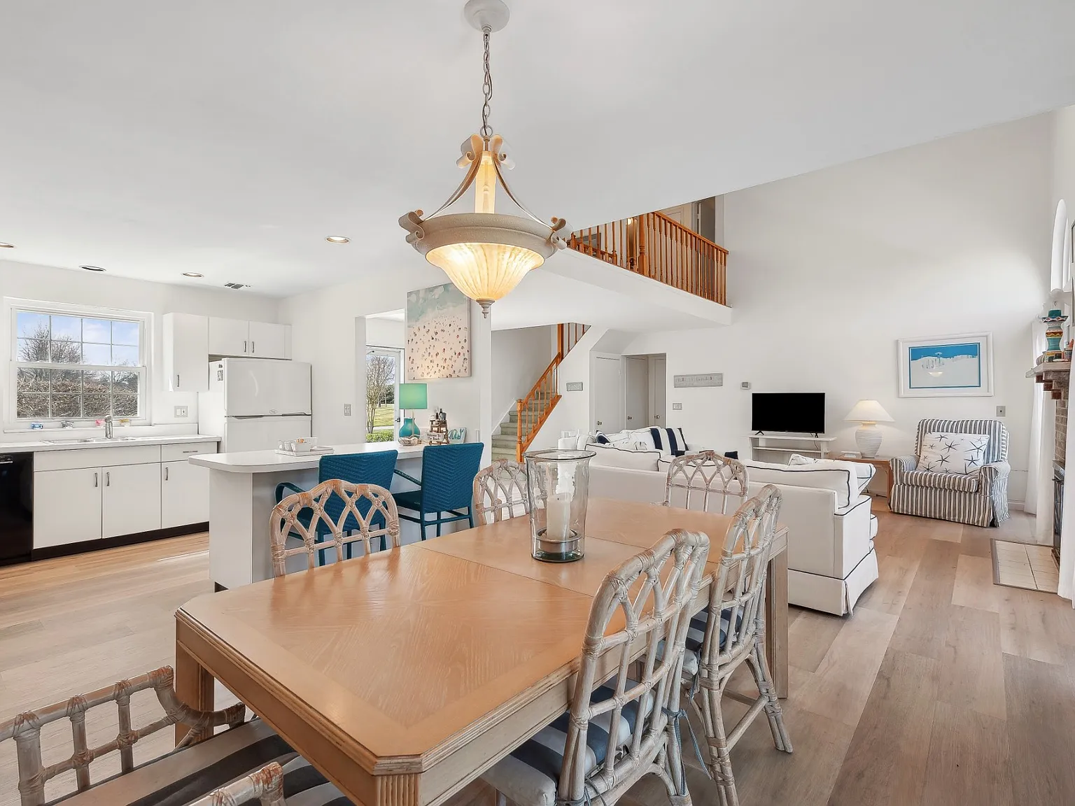 Condo with Primary on the Main Floor — Photo 4