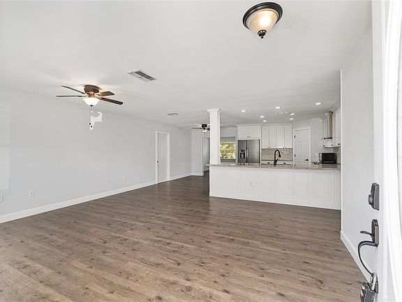 5th image of 69 Sapphire Rd