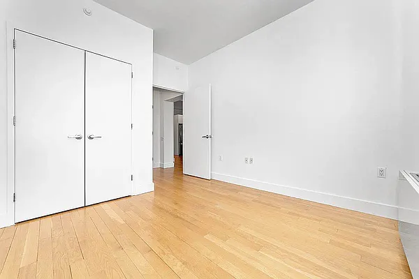 Rented by Tapiro Realty | media 42