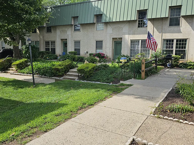 441 Tomlinson Rd #H1 — Photo 5