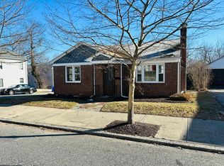 15 Hereford St, Providence, RI 02908